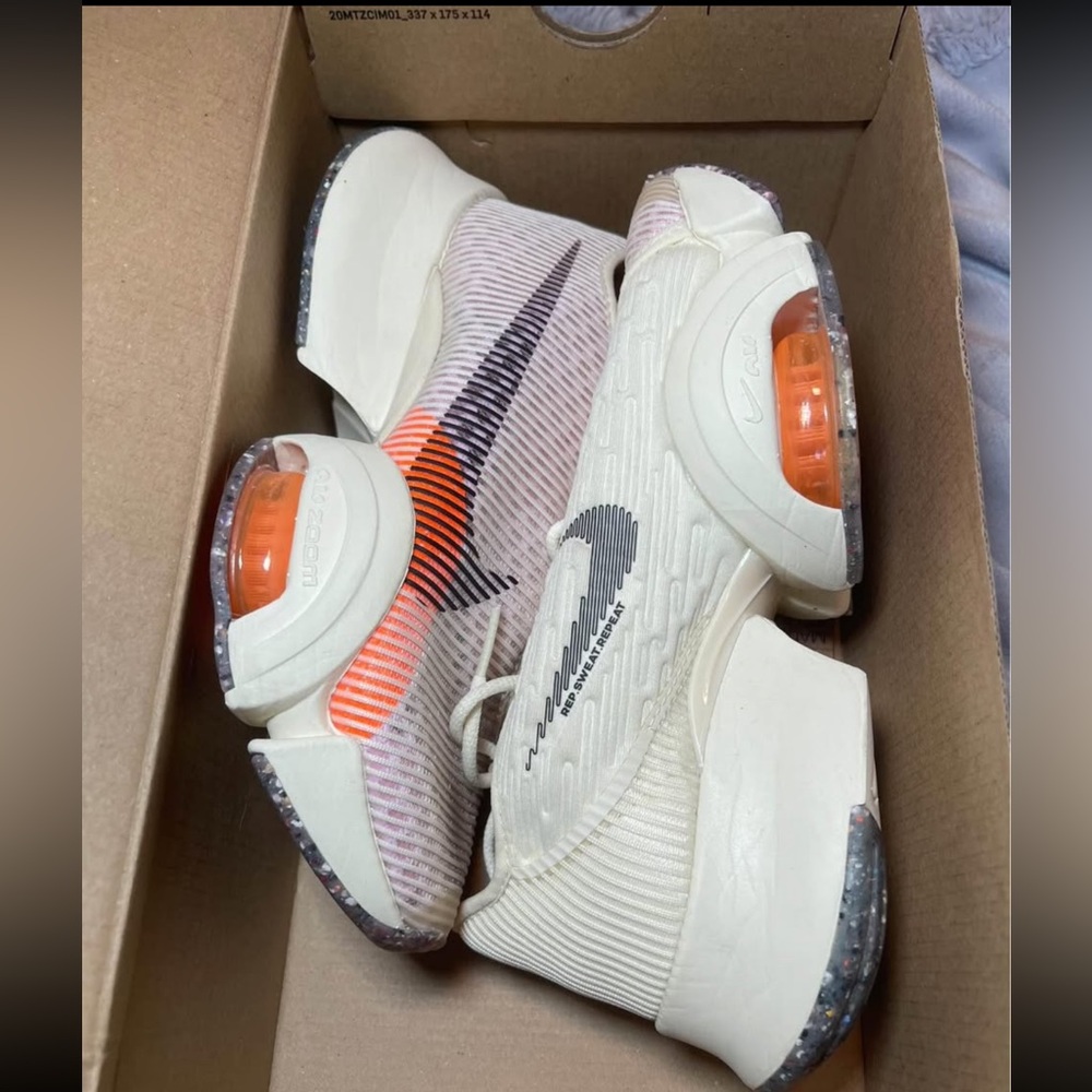 Women’s Nike Air Zoom SuperRep 2 Training Shoes- size 6